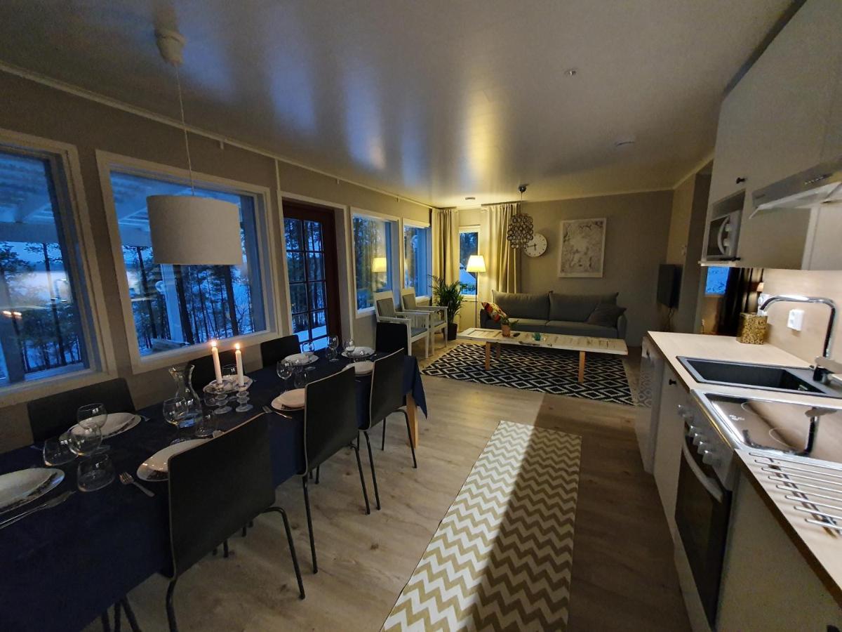 Vaere Holiday Home - Lakeside Relaxation Point イナリ エクステリア 写真