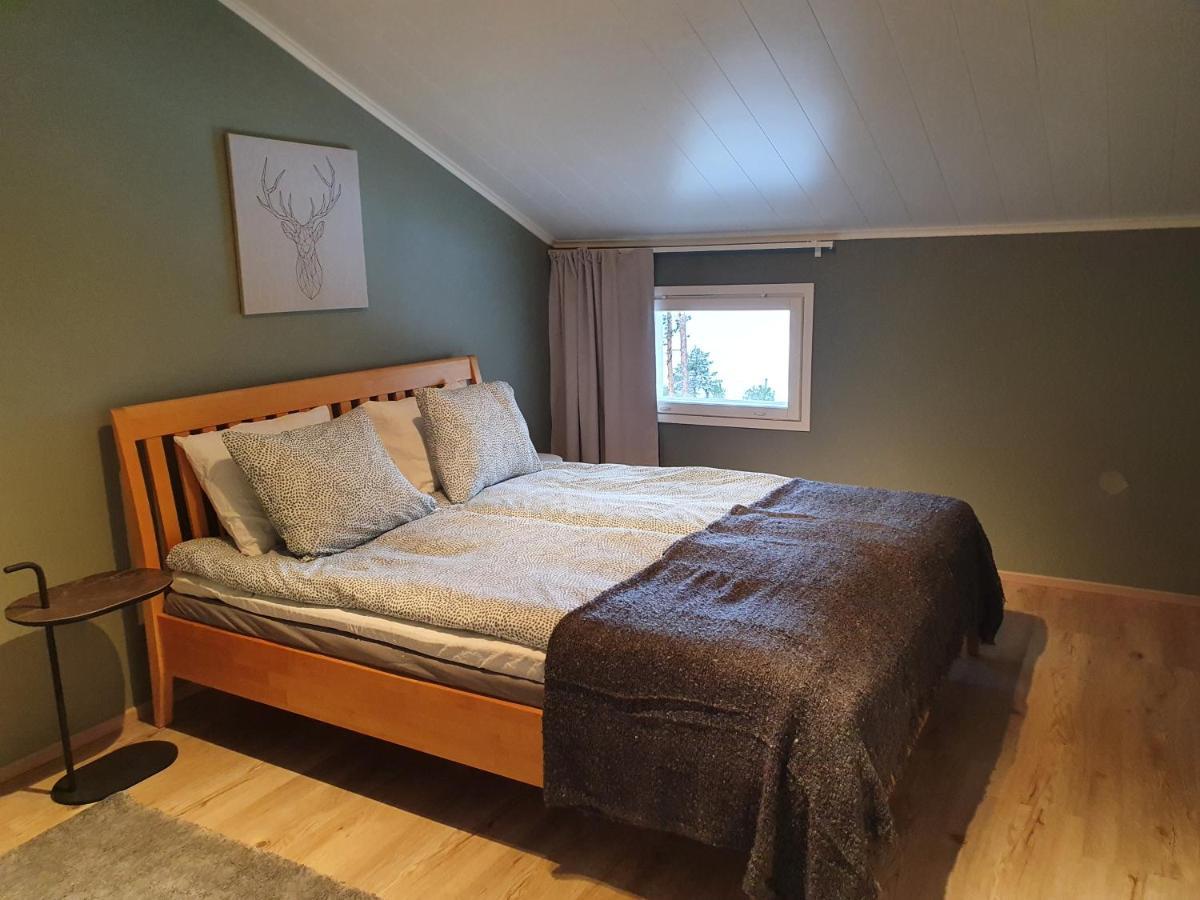 Vaere Holiday Home - Lakeside Relaxation Point イナリ エクステリア 写真