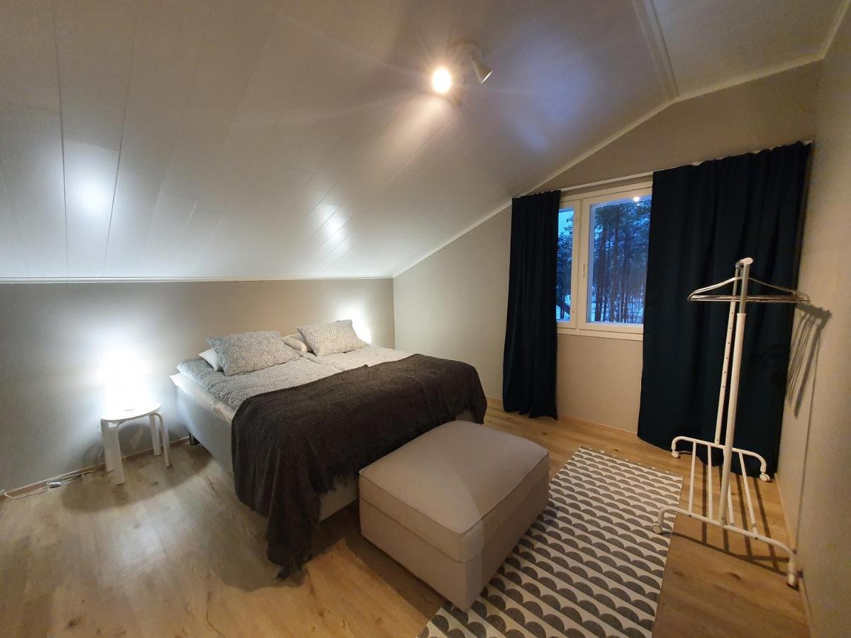 Vaere Holiday Home - Lakeside Relaxation Point イナリ エクステリア 写真